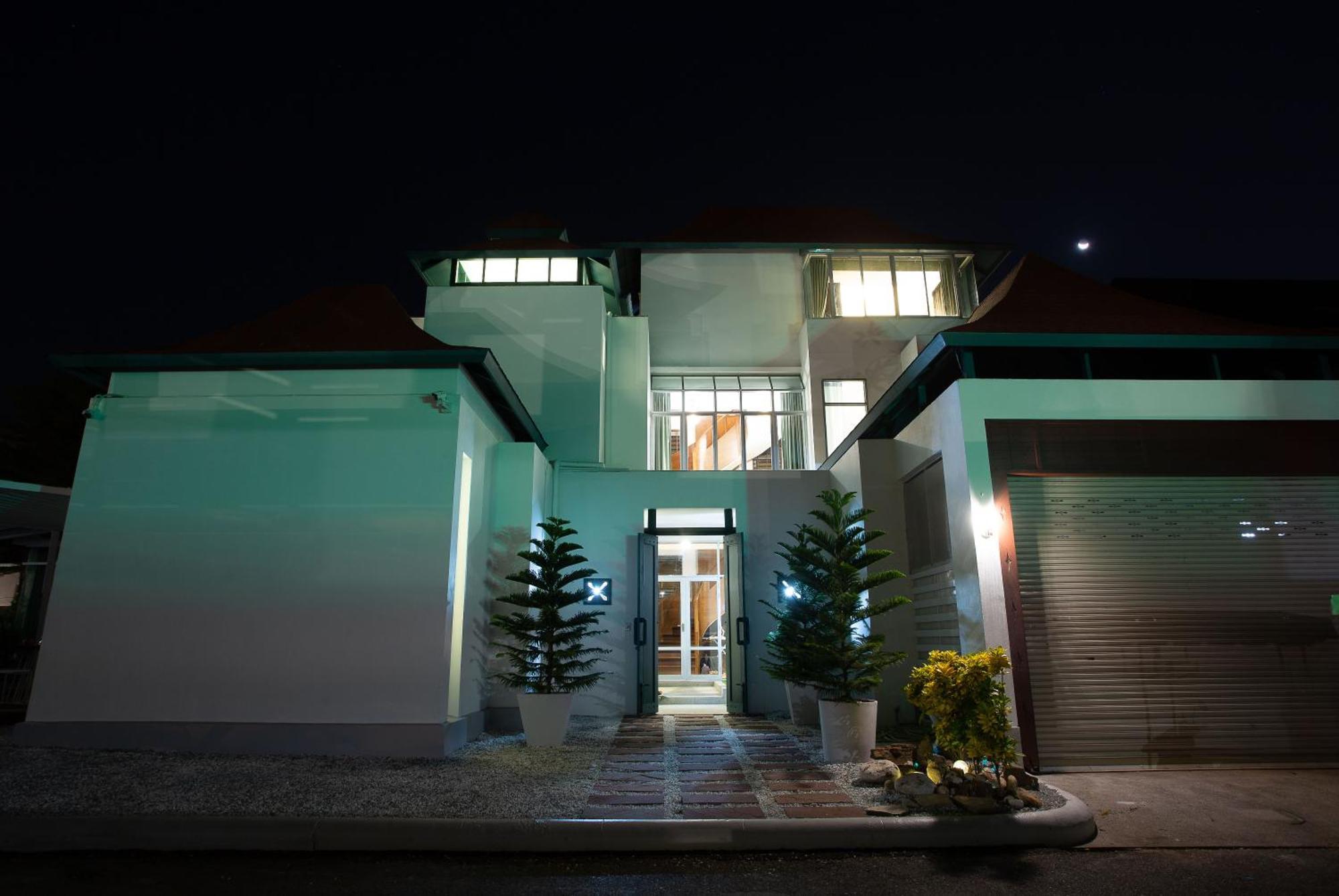 Nagawari Art Maldives Pattaya Villa Na Chom Thian Buitenkant foto